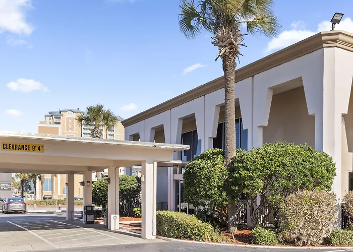 Motel: Ocean Crest Inn And Suites